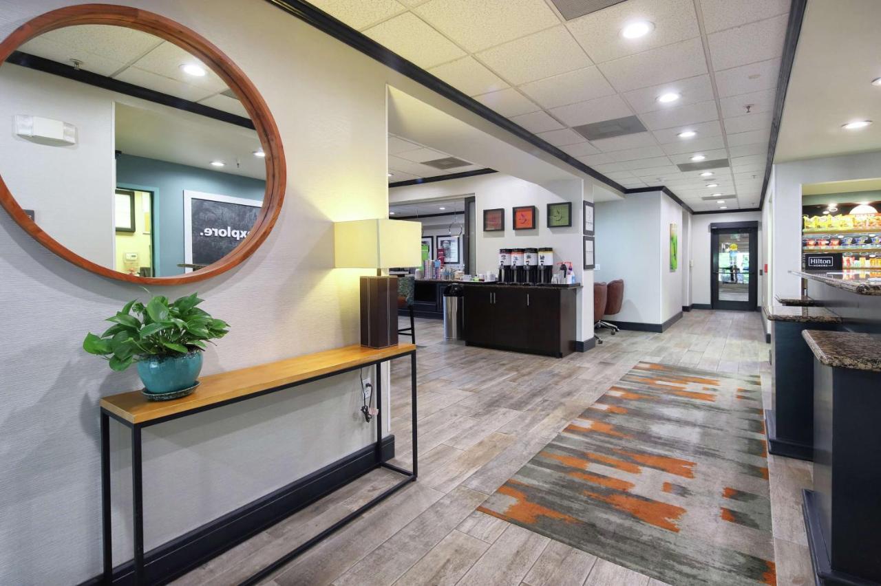 Hotel Hampton